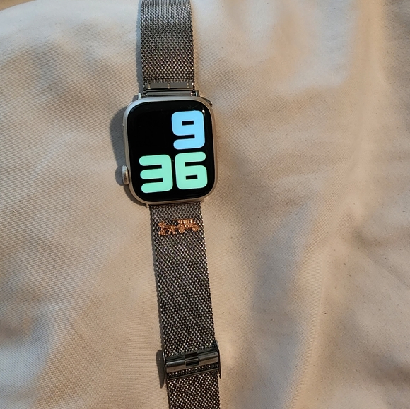 Coach Apple-Watch Compatible Band - Picture 2 of 2